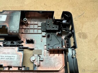 Predám spodnú vaňu pre Lenovo E530 - 3