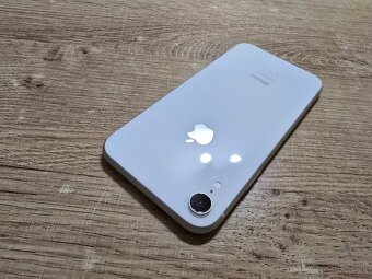 Iphone xr 64gb biele v super stave plnefunkcne ma len velmi - 3