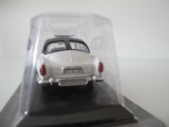 Tatra 603 - 1 1:43 - 3