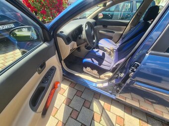 Hyundai accent 1.4 i 2007 - 3