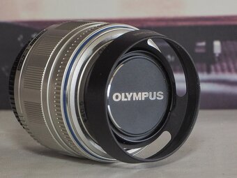Olympus 14-42mm baj. M4/3. - 3
