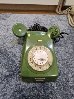 Retro telefóny - 3