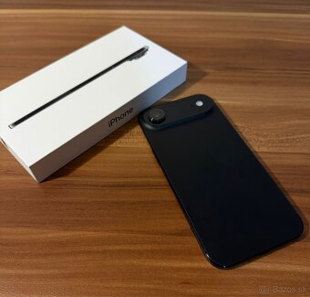 iPhone 17 Air, Space Black - 3