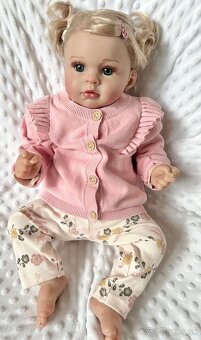 Realistická bábika Vanda - 3