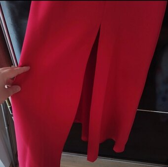 Červené spoločenské šaty - 3