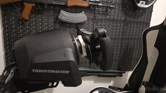 Thrustmaster T-GT II + T3PM pedále + F488 nástavec – - 3