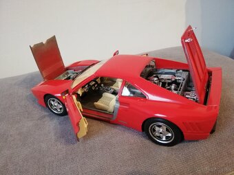 1:18 FERRARI GTO  bburago - 3