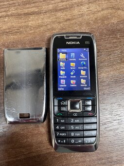 Nokia E51 - 3
