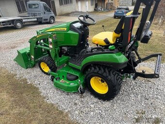 John Deere 1025r - 3