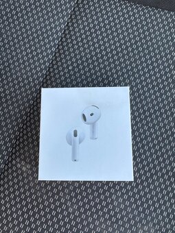 Apple AirPods - 3