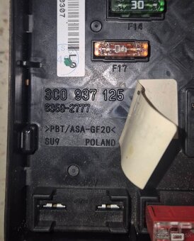 Predám poistkovú skriňu 3C0937125 - 3