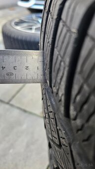 Pirelli p-zero 235/45 r19 - 3