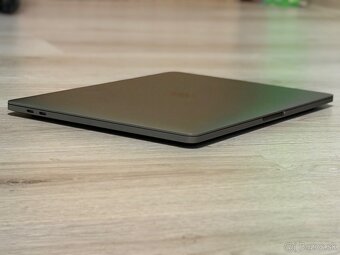 MacBook Pro 13-inch, 2018, Four Thunderbolt 3 Ports - 3