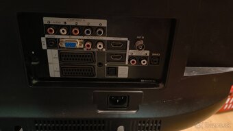 Predám staršiu TV Samsung Full HD 37" - 3