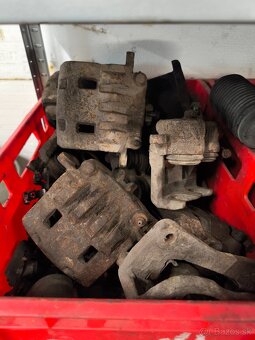 SUBARU - náhradné diely - 3