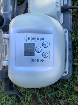 Solinátor chlorinátor Intex ECO 8220G - 3