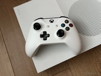 Predám Xbox One S 500GB + 1 Controller + GTA V - 3