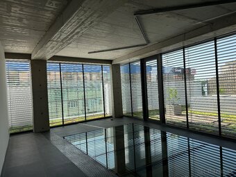 Na prenájom krásny kancelársky priestor v nákupnom centre Le - 3