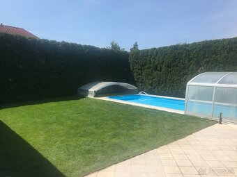 Predám 4izb bungalov, veľká garáz, veľký prestrešený bazén - 3