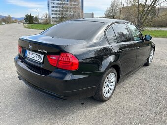 Predám BMW E90 LCI 320d xDrive 130kW facelift - 3