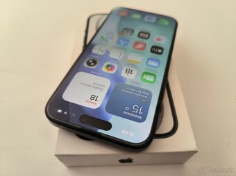 apple iphone 15 256gb Midnight / Batéria 85% - 3