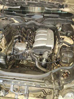 Rozpredám mercedes e220cdi 110kw w211 rok03 - 3