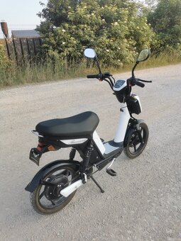 Freeway electric scooter - 3