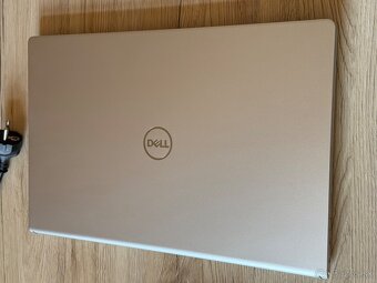 Notebook Dell Inspiron 15 (3520) strieborný - 3