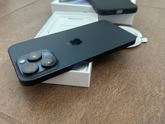 iPhone 15 Pro Max 256GB Blue Titanium - 3
