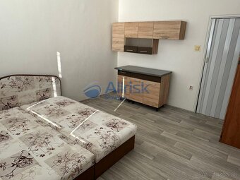 Garzonka na dlhodobý prenájom v skvelej lokalite mesta Šaľa - 3
