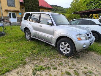 Mitsubishi Pajero - 3