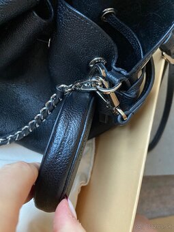 Černá kožená kabelka typu bucket bag Louis Vuitton - 3