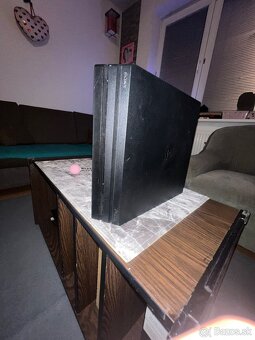 Predam ps4 pro - 3