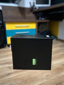 Stolový počítač Dell - 3