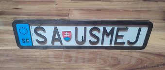 Dekoratívna Lampa v tvare ŠPZ s motívom "USMEJ SA" - 3