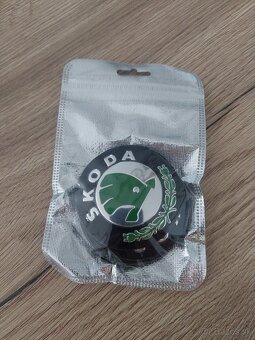 Škoda 3D samolepy na stredové pukličky - 3