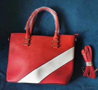 Červená kabelka - 3