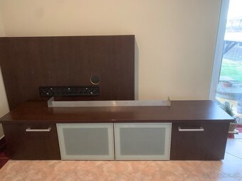 Skrinka pod televízor - 3