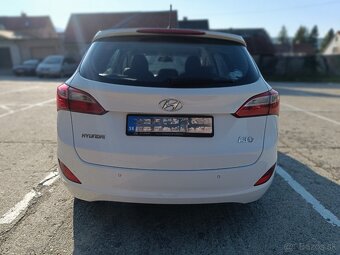 Hyundai i30 CW 1.6i CRDi, výbava: Family - 3