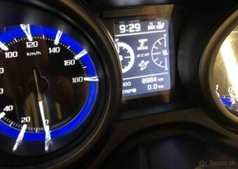 YAMAHA T MAX 530 DX PLNA VYBAVA 12 500 eur. - 3