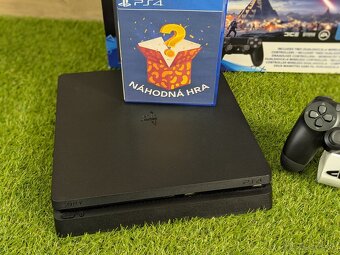 Sony Playstation 4 Slim 500GB 1 ovládač, 1 náhodná hra - 3