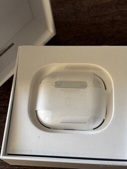 Apple AirPods 3 s MagSafe puzdrom. - 3