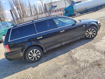 Volkswagen Passat - 3