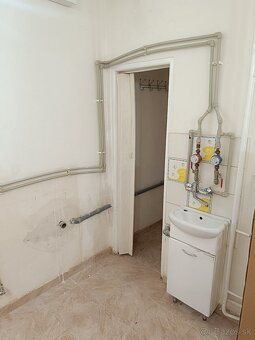 Obchodný priestor v OC Ondava - 19m2 - 3