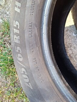 Predam letne pneu 205/65R15 - 3