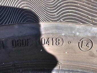 continental 235/65 R17 104V - 3