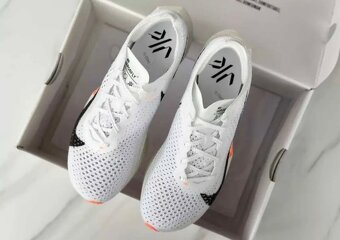 Nike Air Zoom Vaporfly 3 - 3