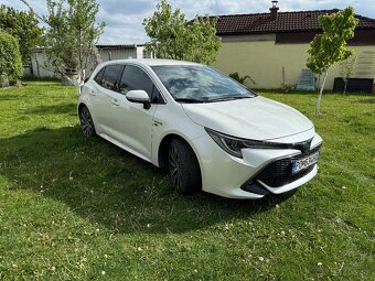 Toyota Corolla 1.8 hybrid - 3