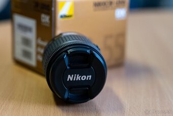 Nikon AF-S 18-55mm f/3.5-5.6G DX VR - 3