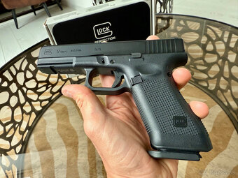 Airsoftová pištoľ Glock G17 Gen5 GBB 6mm a príslušenstvo - 3